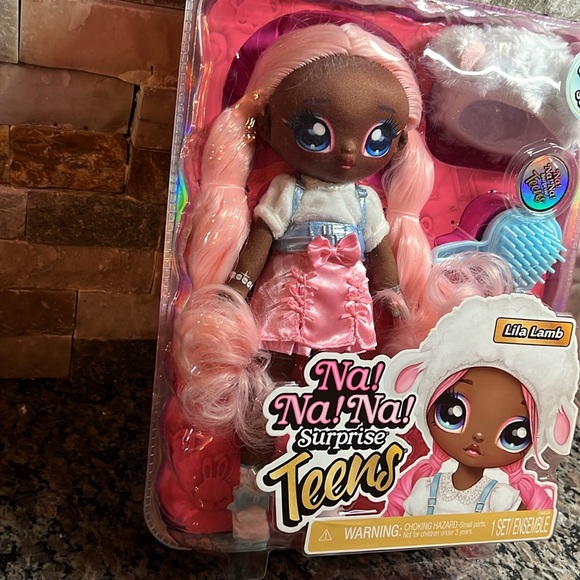Na!Na!Na surprise teens Lila Lamb NIB - Picture 3 of 8